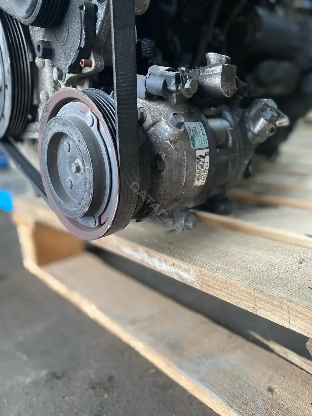 Компрессор кондиционера F500AN8CA03
