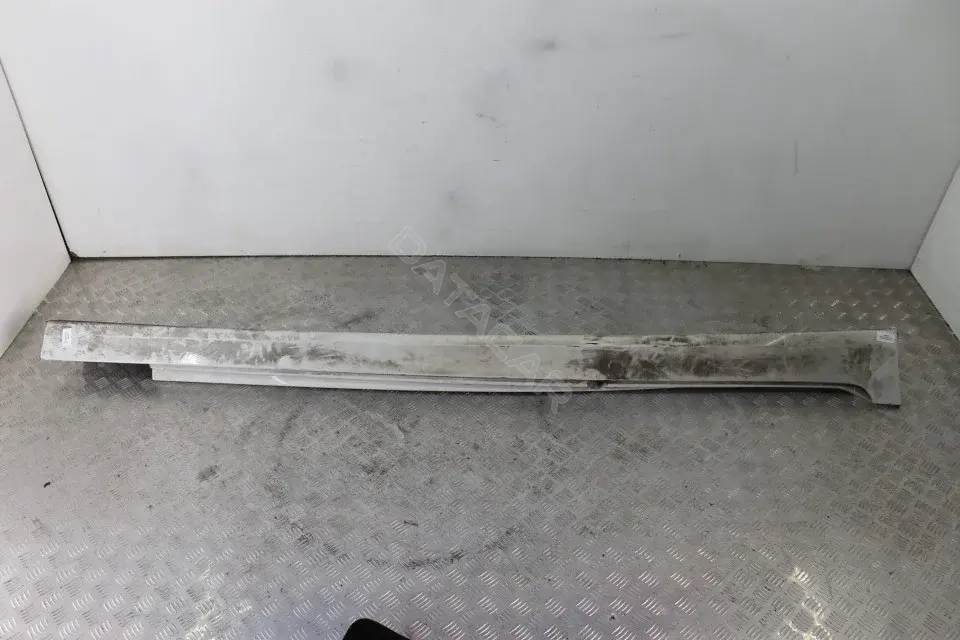 Накладка на порог 51777262663