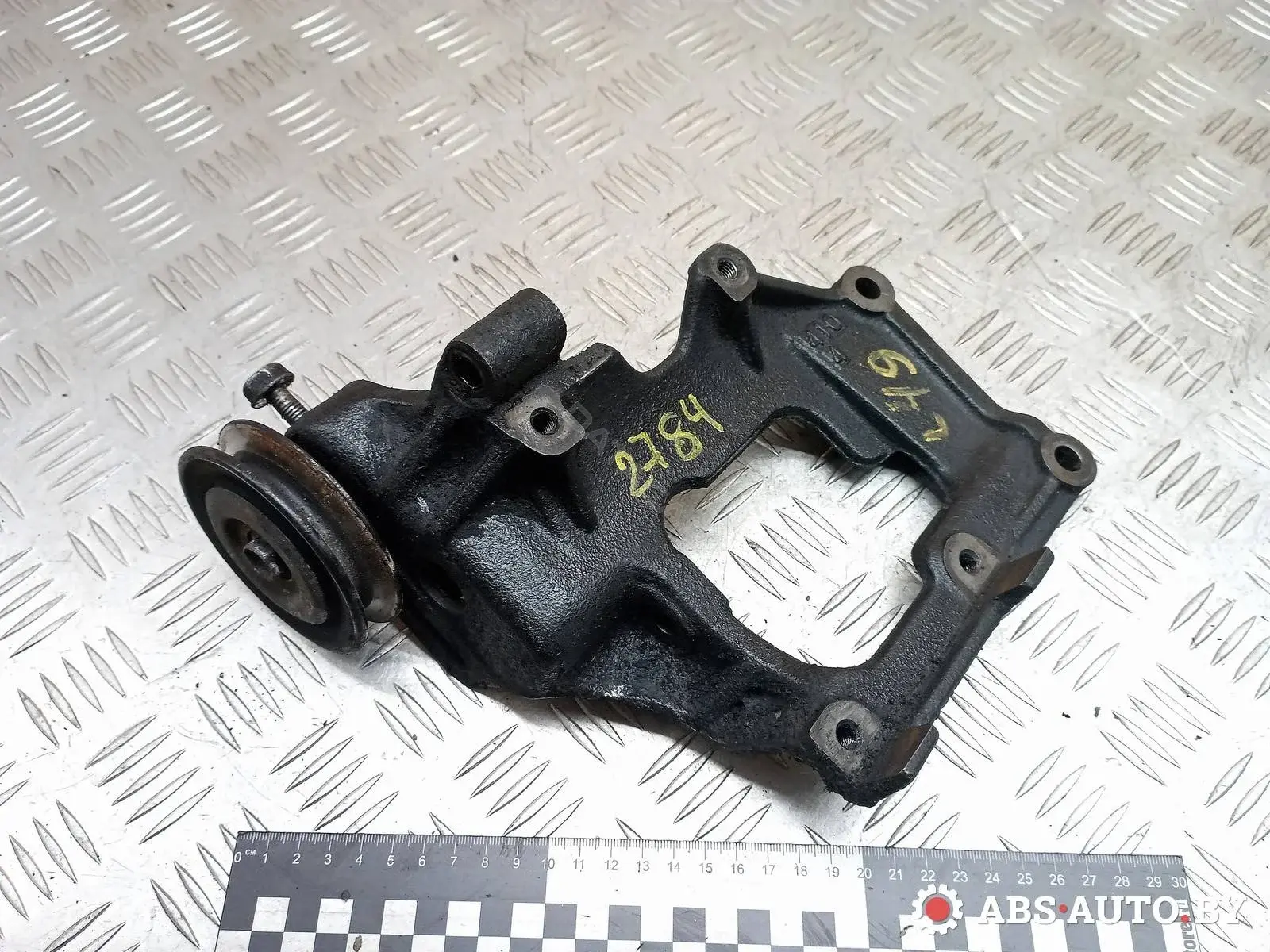 Кронштейн компрессора кондиционера MB568934, MB918552, MR398428
