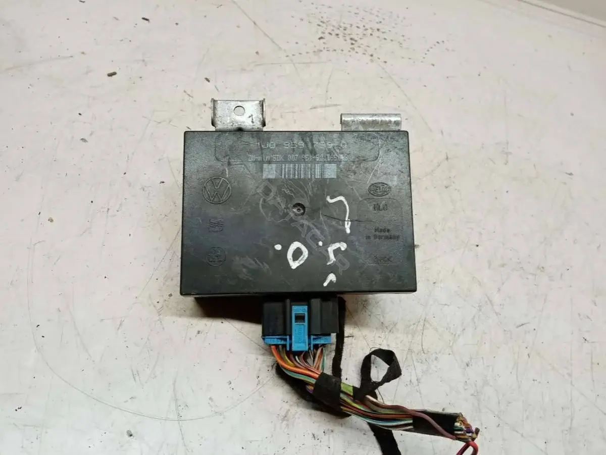 Блок комфорта 1J0959799Q