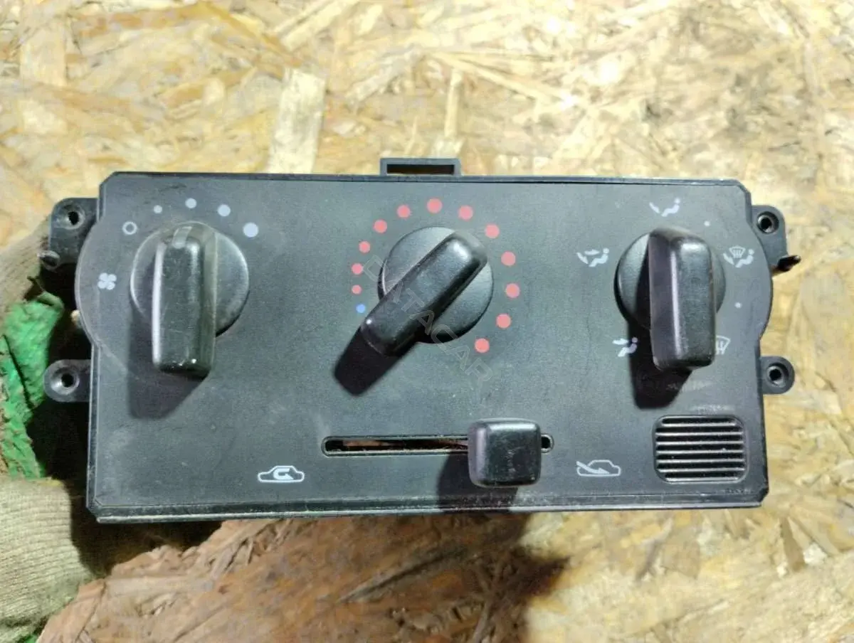 Блок управления климат-контролем 7040030720, 7040230732