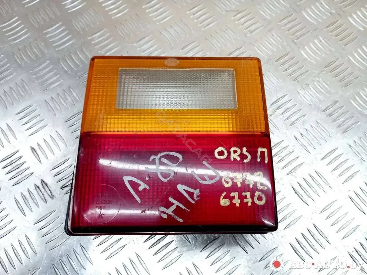 Задние фонари 811945226, 8746R23