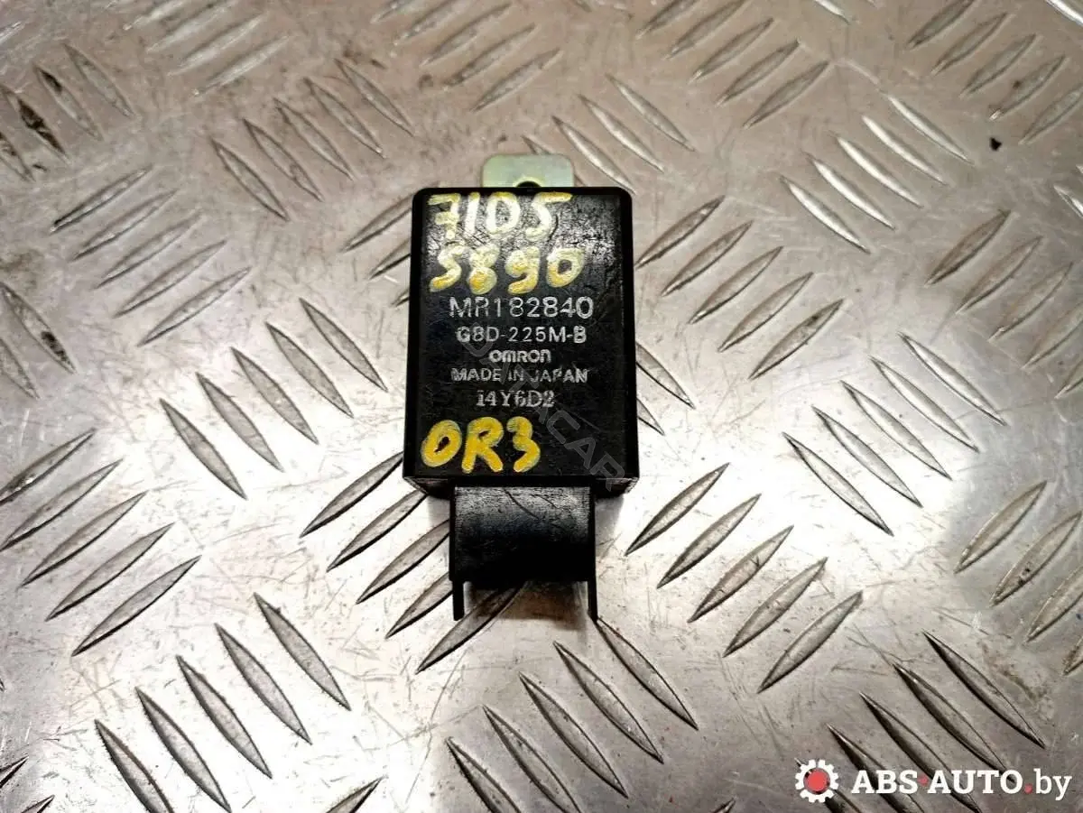 Реле стеклоочистителя MR182840