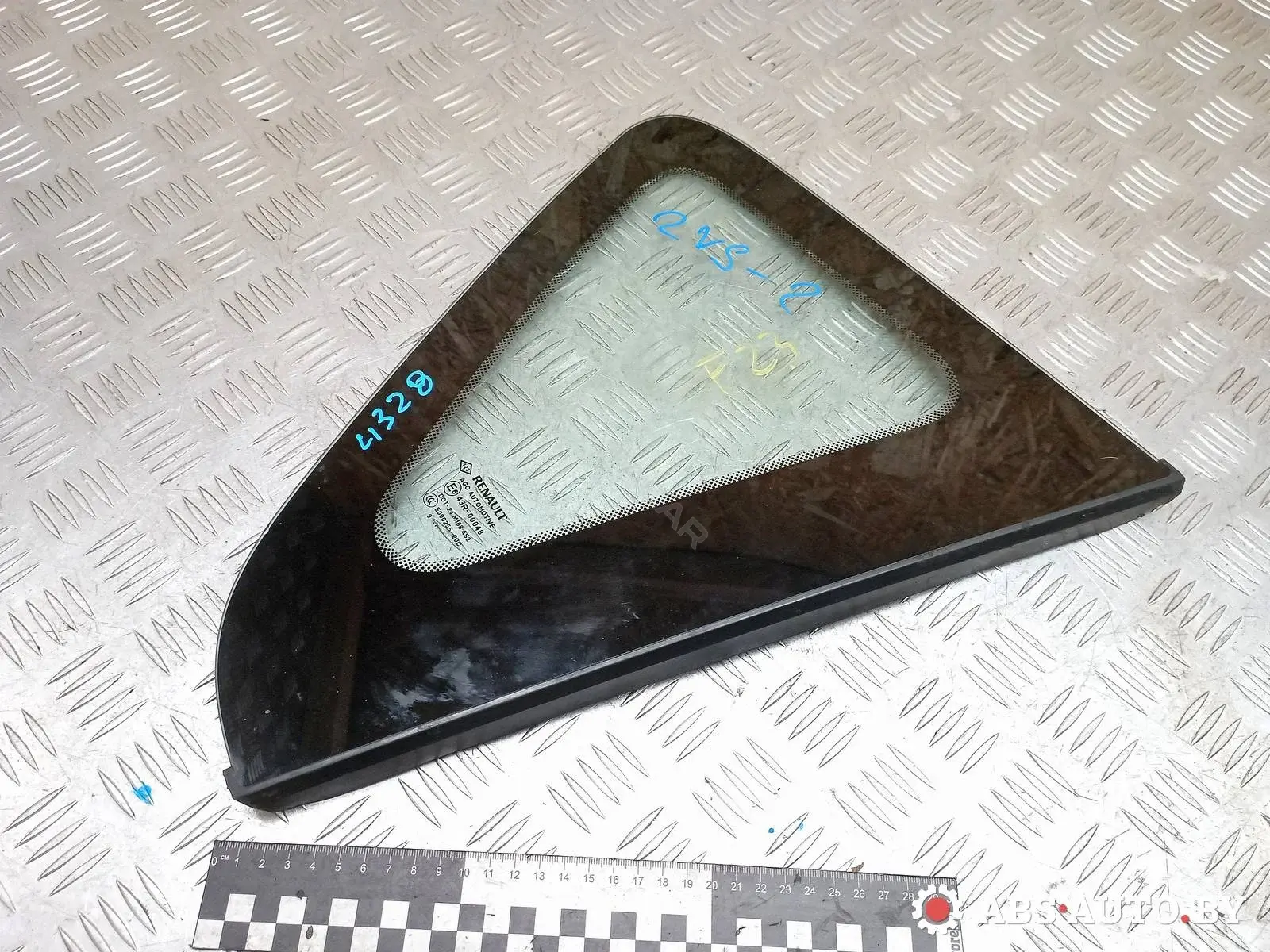Стекло двери E643R00048