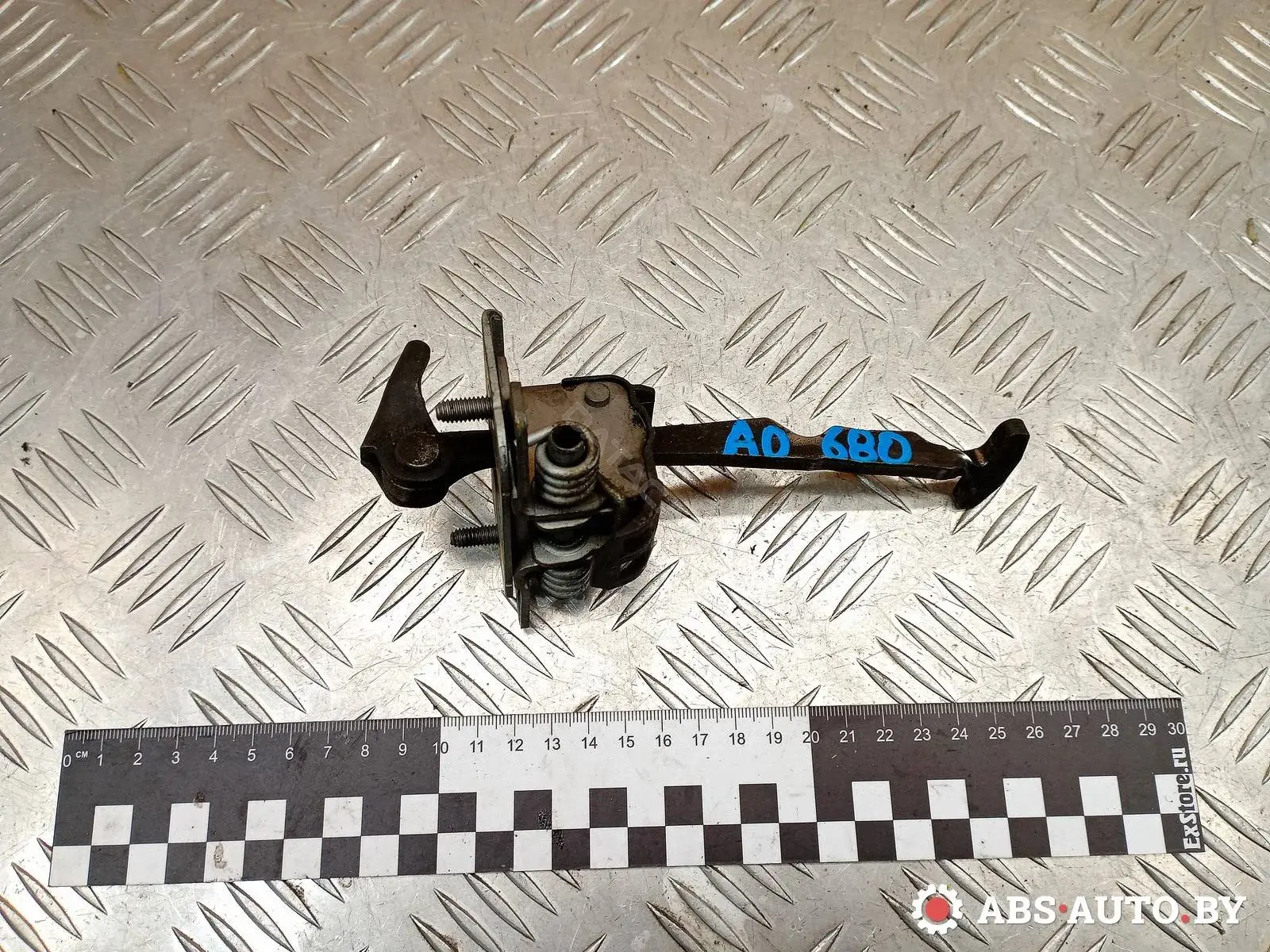 Ограничитель двери 16SKV919, 5712Z31, 724008