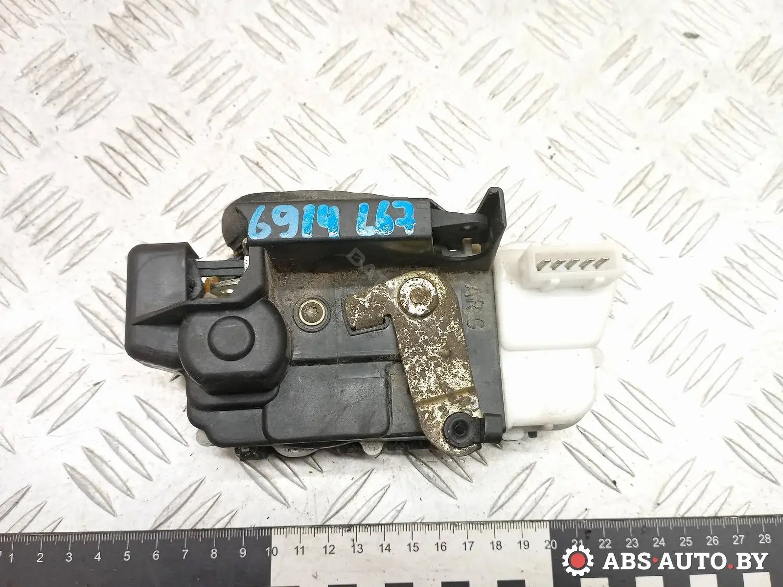 Замок двери 913783
