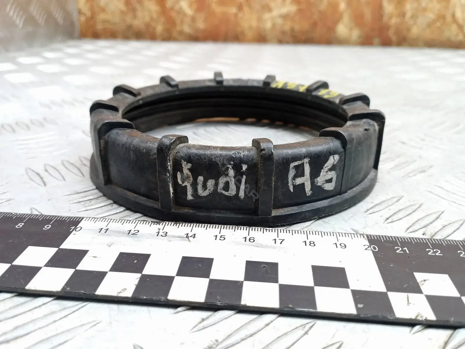 Гайка топливного бака 1J0919133, 321201375A, 3D0919133