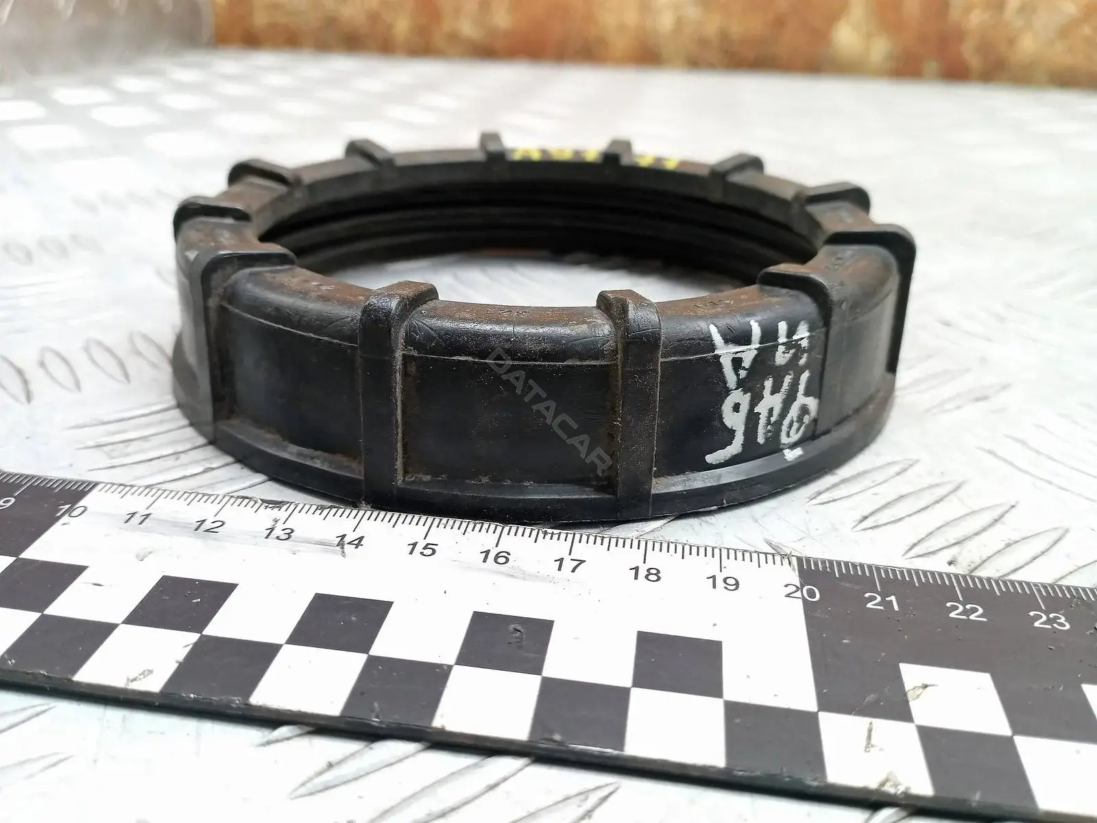 Гайка топливного бака 1J0919133, 321201375A, 3D0919133