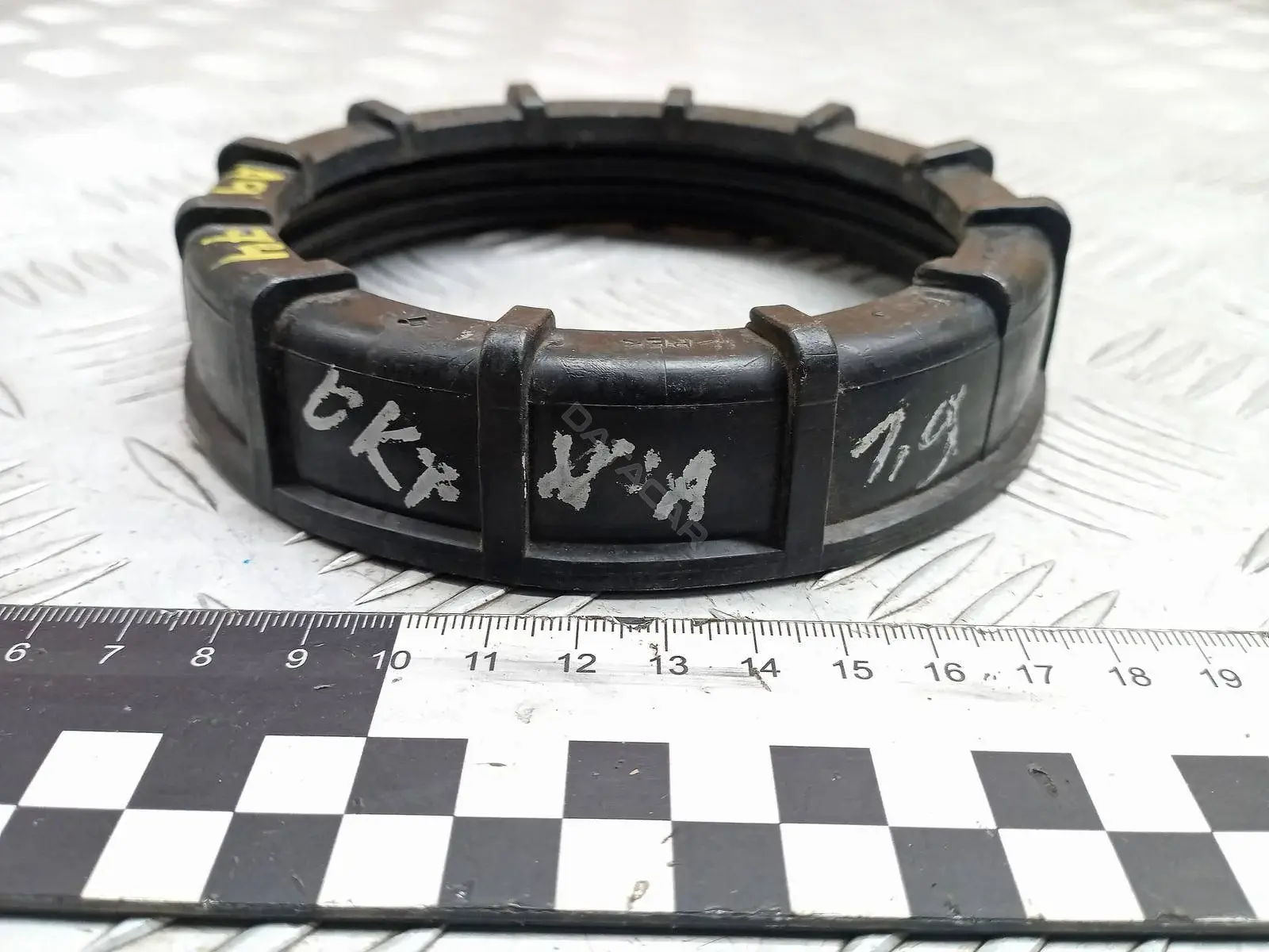 Гайка топливного бака 1J0919133, 321201375A, 3D0919133