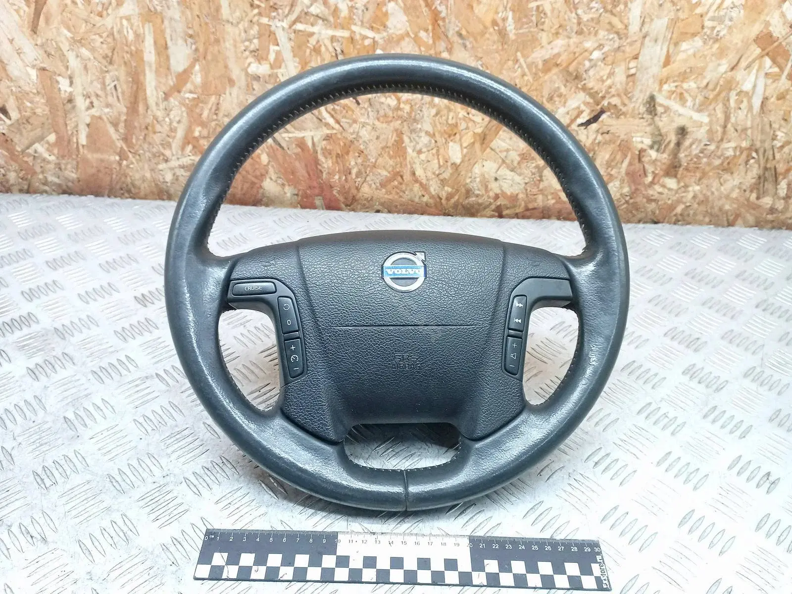 Руль 30643382