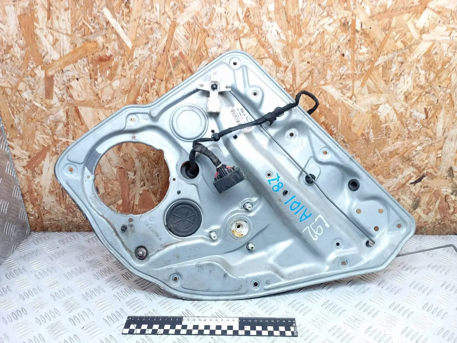 Стеклоподъемник 102965200, 166107103, 1J5839730G