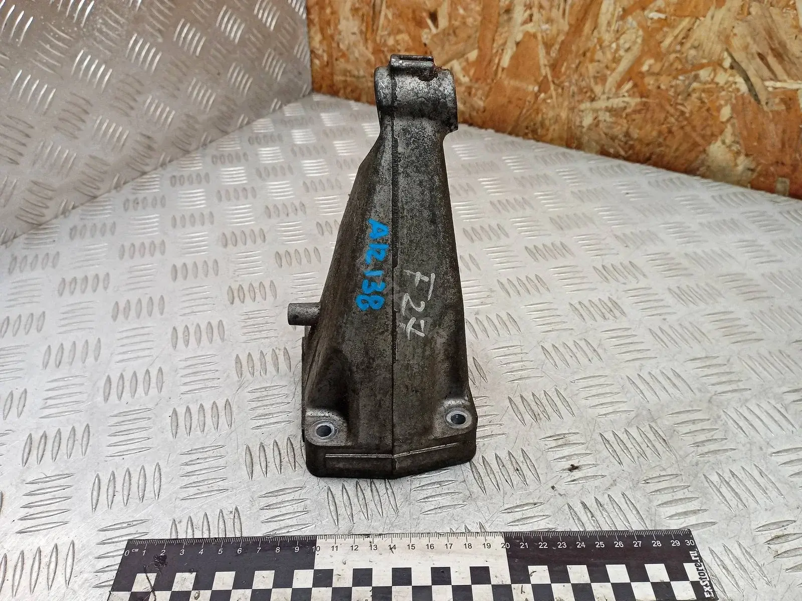 Кронштейн двигателя A6462230204