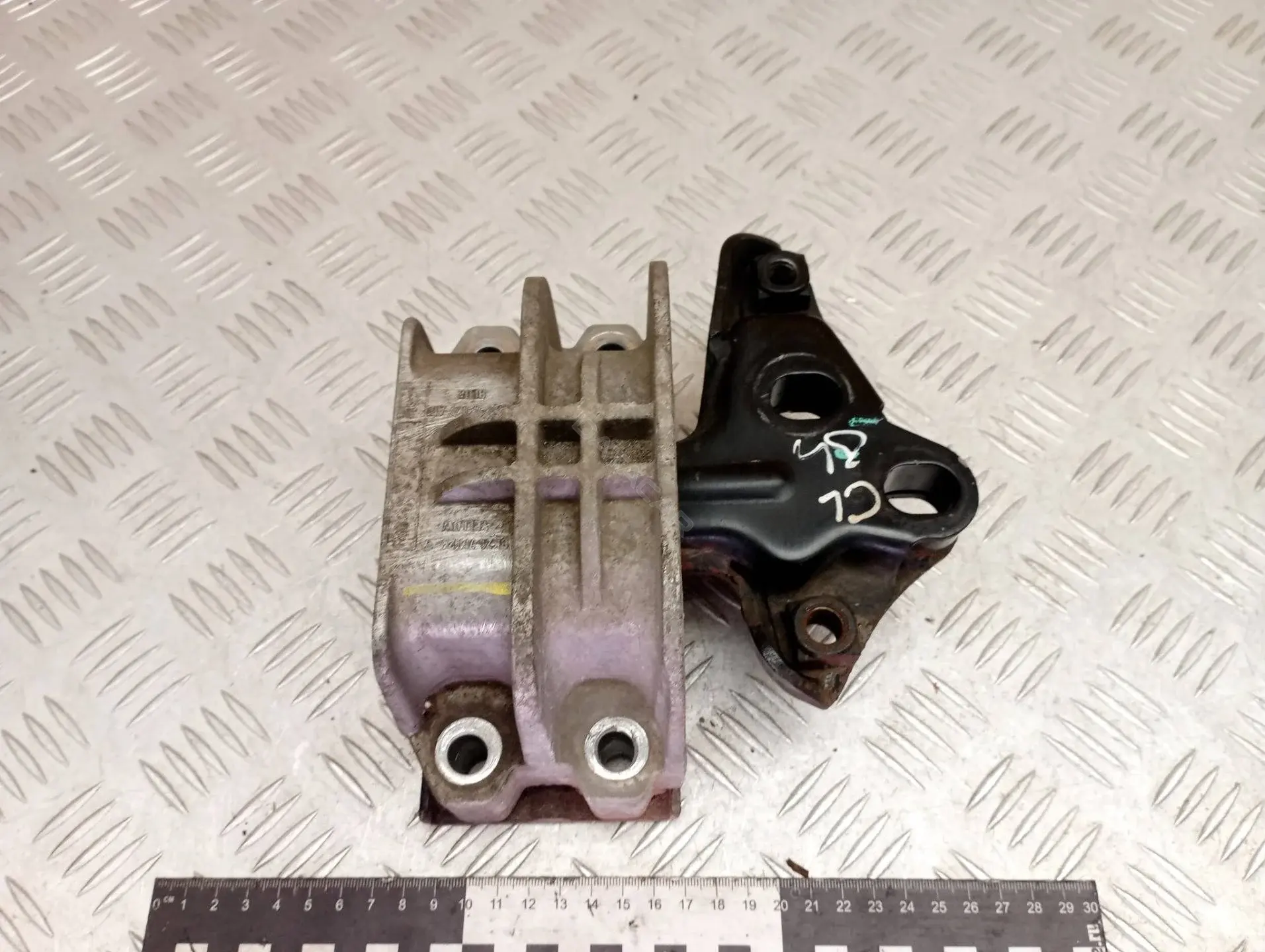 Подушка двигателя (Опора) BK217M124AD, BK217M124BA