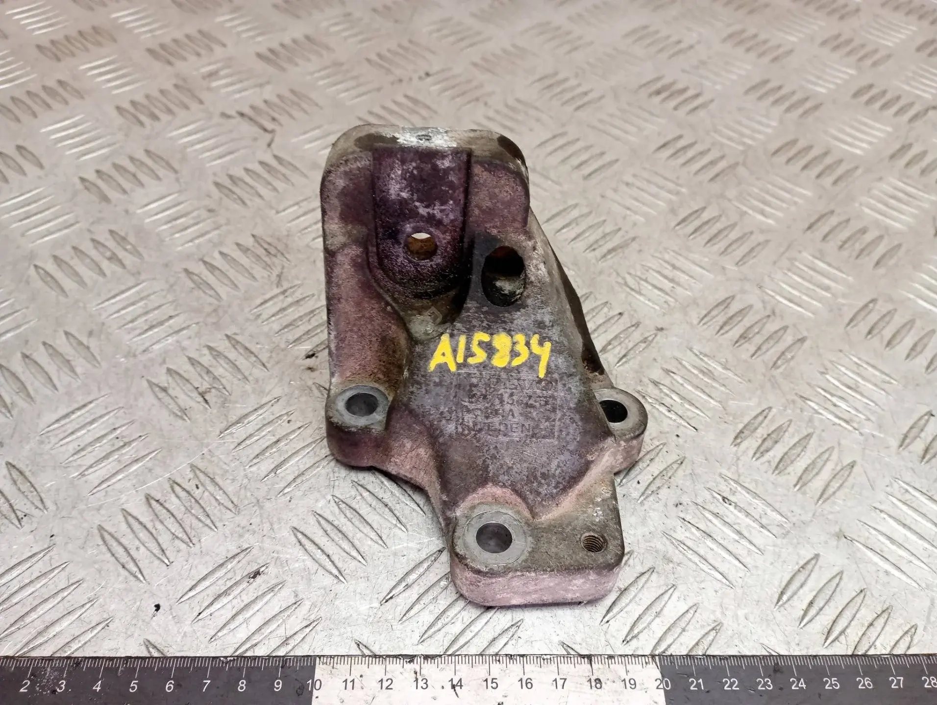 Кронштейн двигателя 30741567