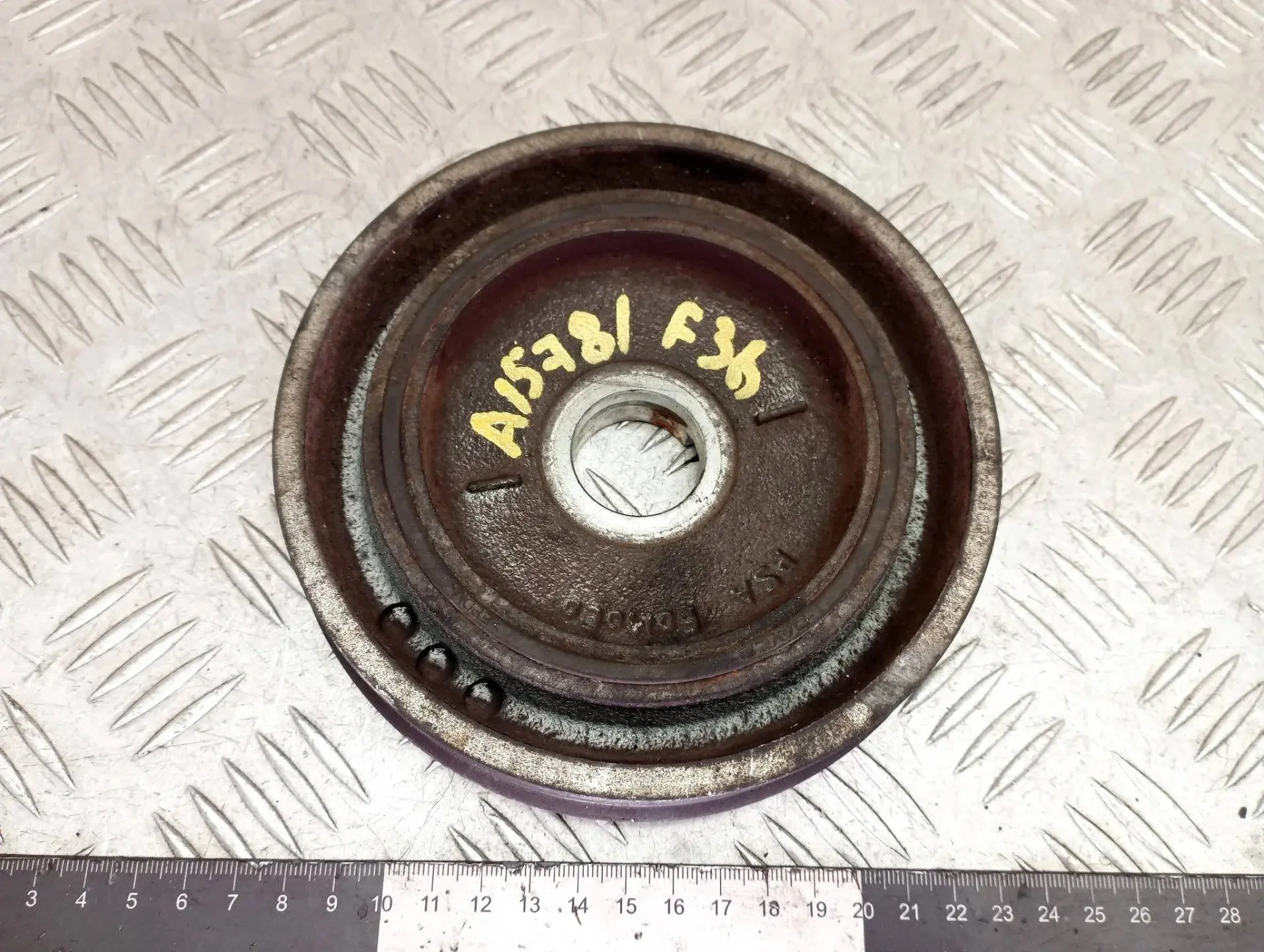 Шкив коленвала MN980453