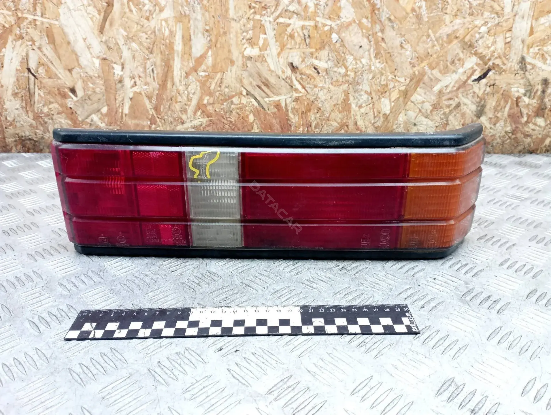 Задние фонари 0436816R, 0436818R