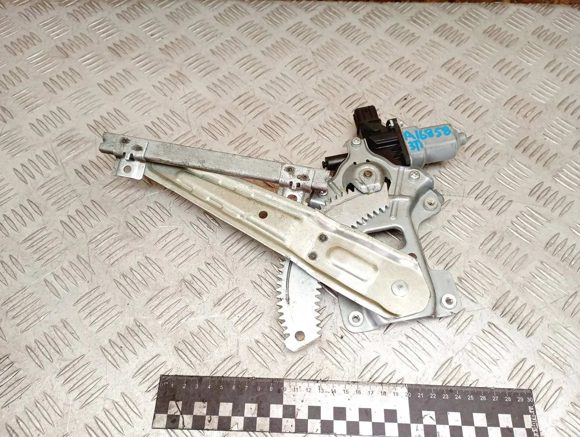 Стеклоподъемник 5713A085, 711290
