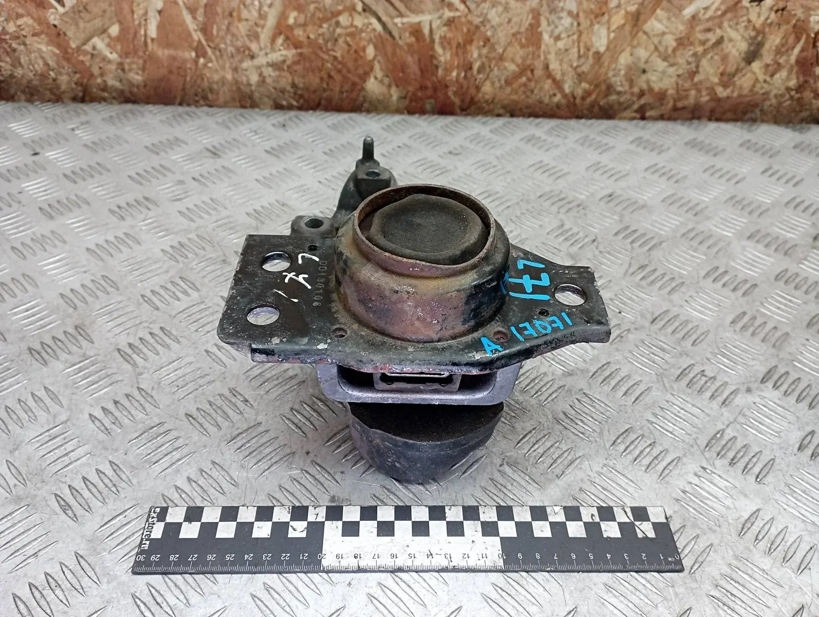 Кронштейн двигателя 500900500, 8200415656F, DD130106