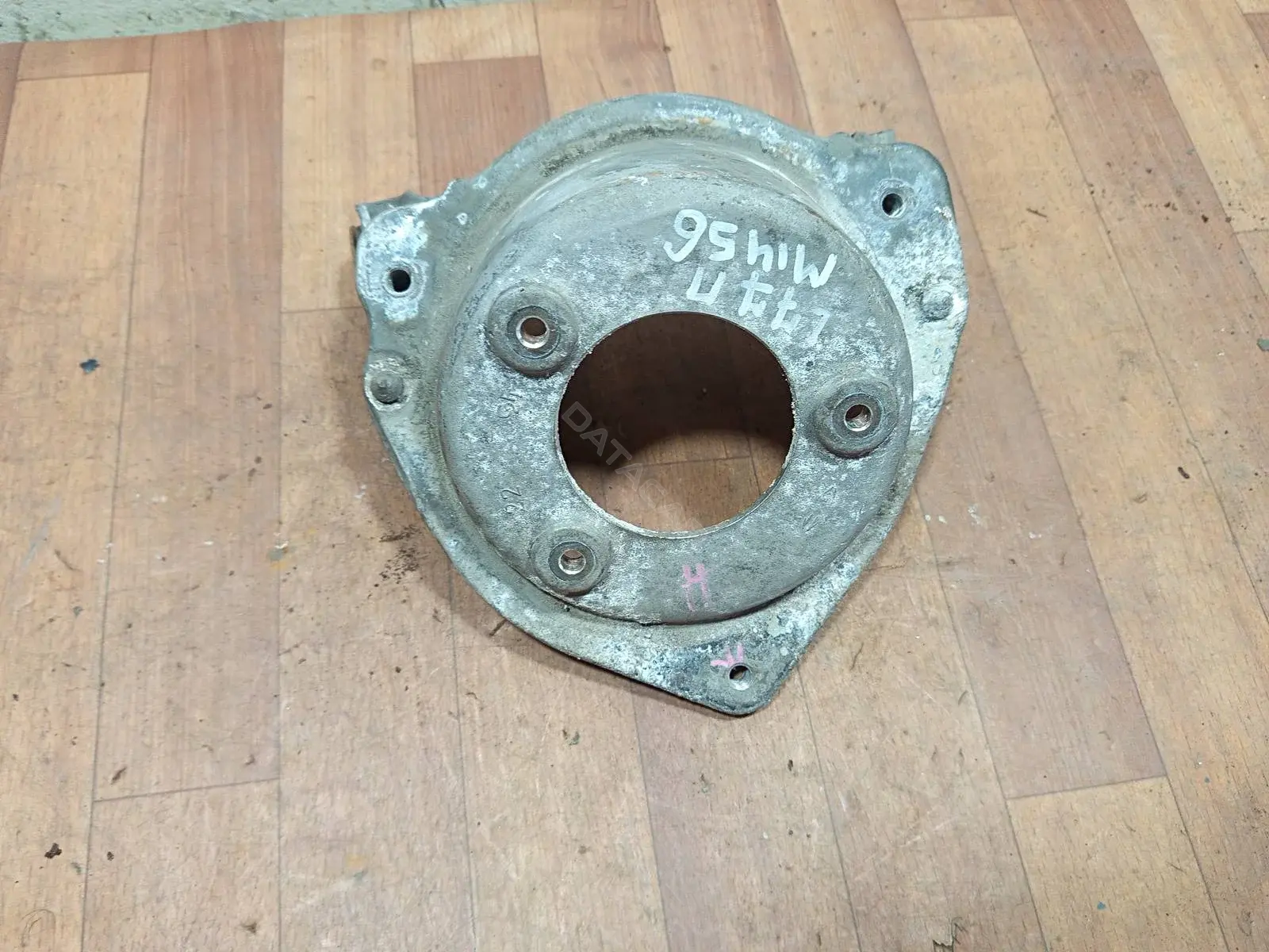 Опора амортизатора 07037M21