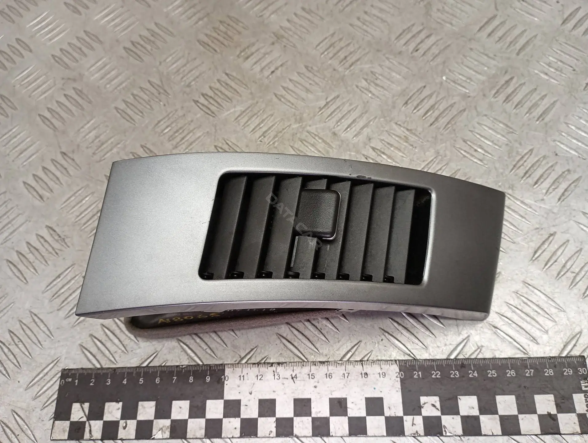Дефлектор обдува салона 8030A013ZZ, GN71114260
