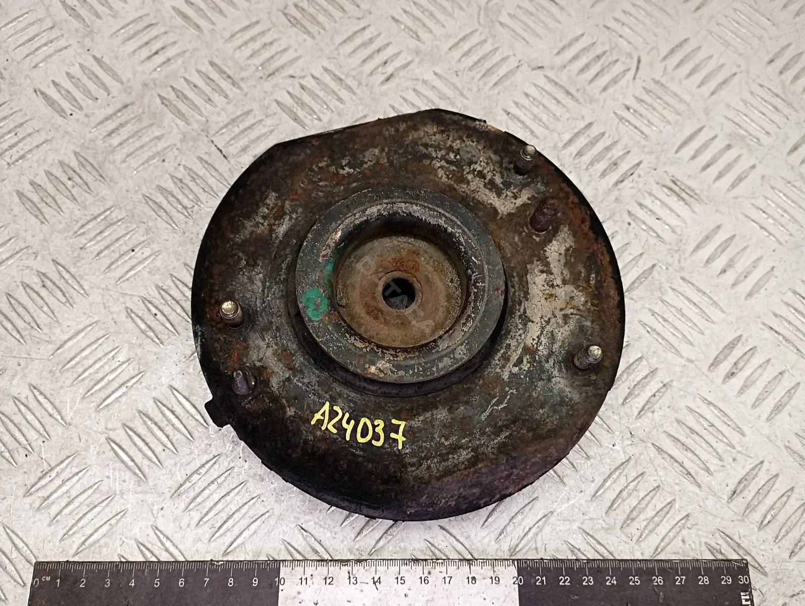 Опора амортизатора 6025305980
