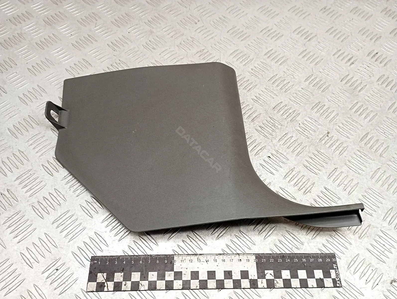 Обшивка стойки MR391026