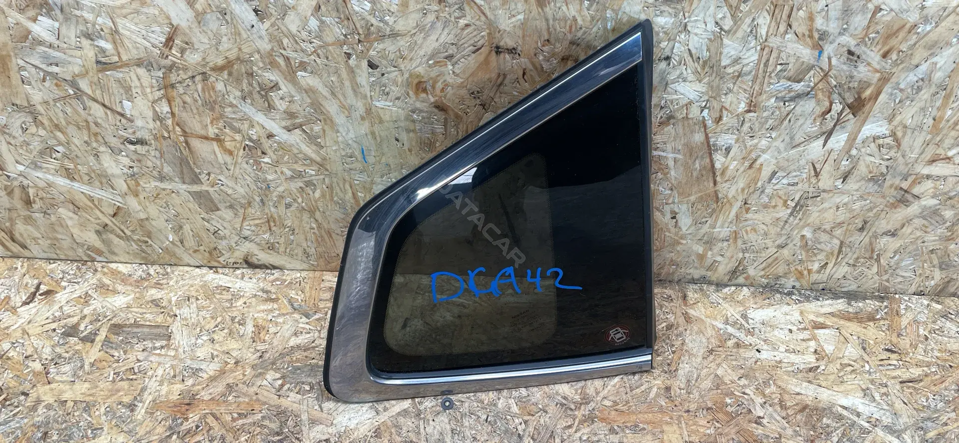 Стекло двери E643R007953