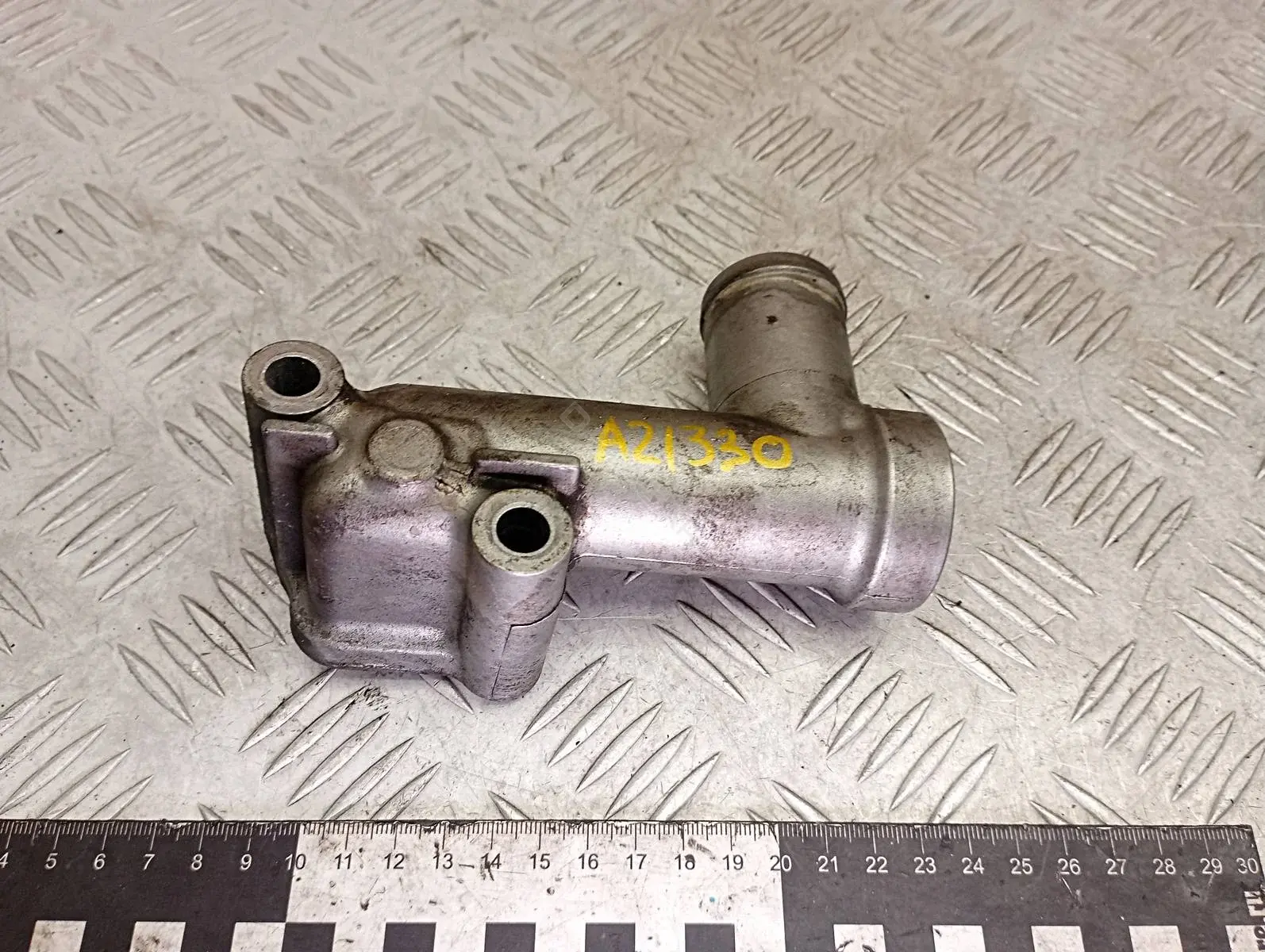 Фланец охлаждающей жидкости ME190410, ME202052