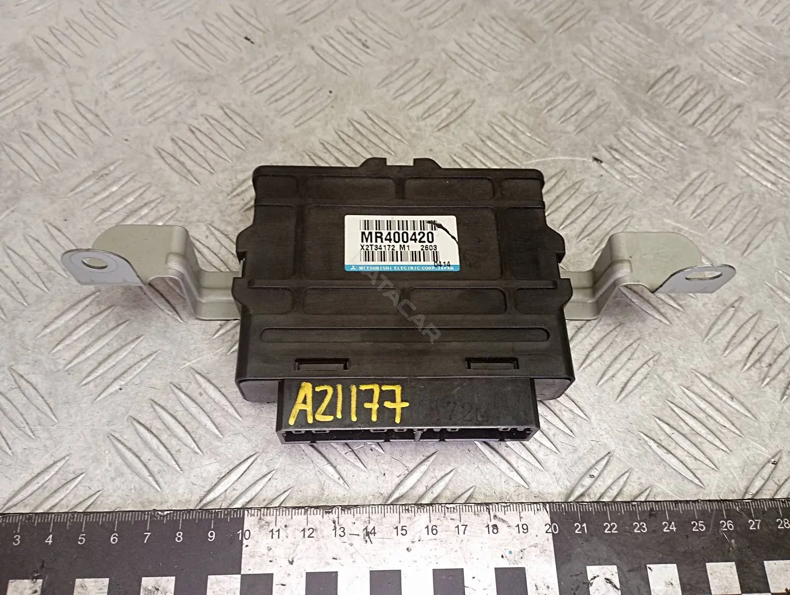 Блок управления АБС MR400420