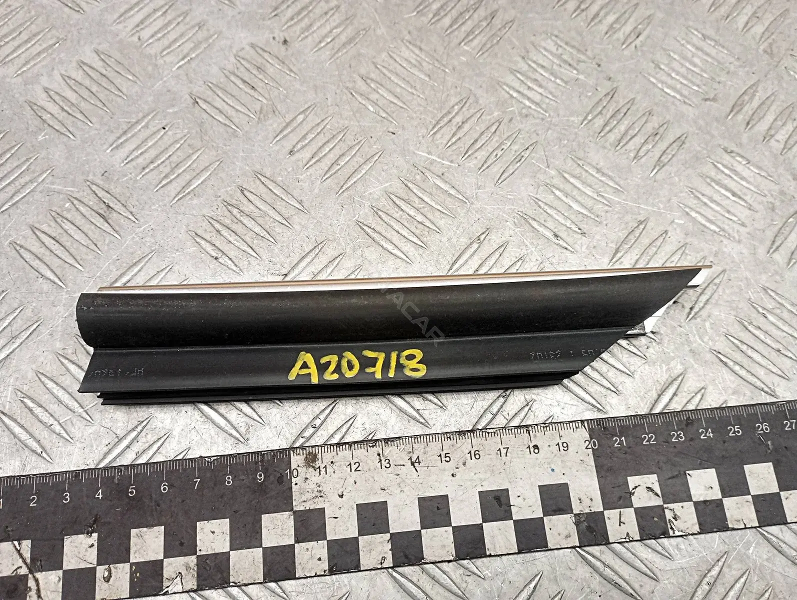 Молдинг двери 7178027