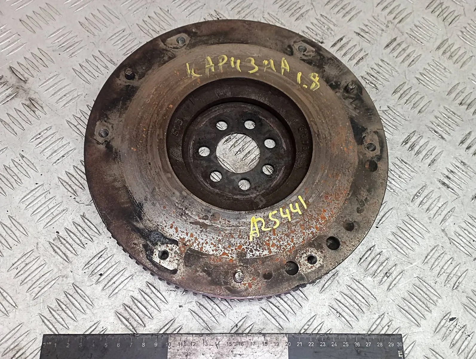 Маховик MD338508