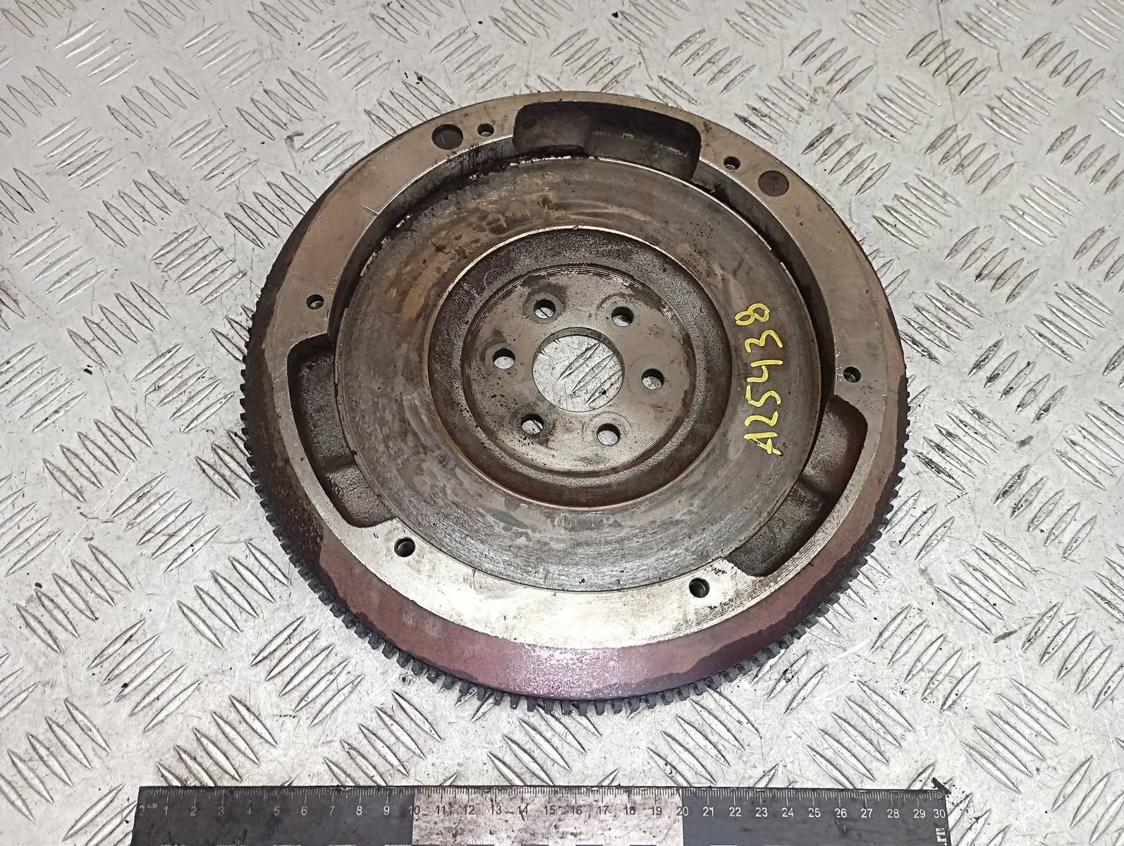 Маховик 90448702