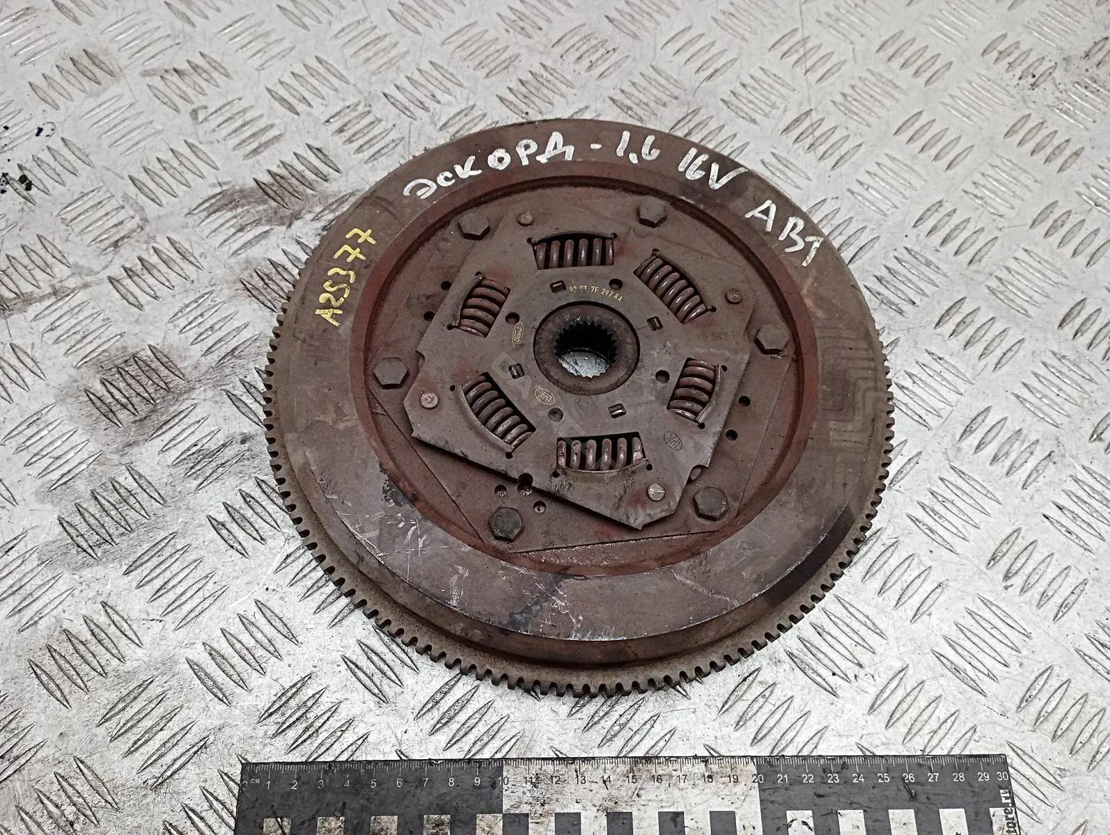 Маховик 92CT7F297AA