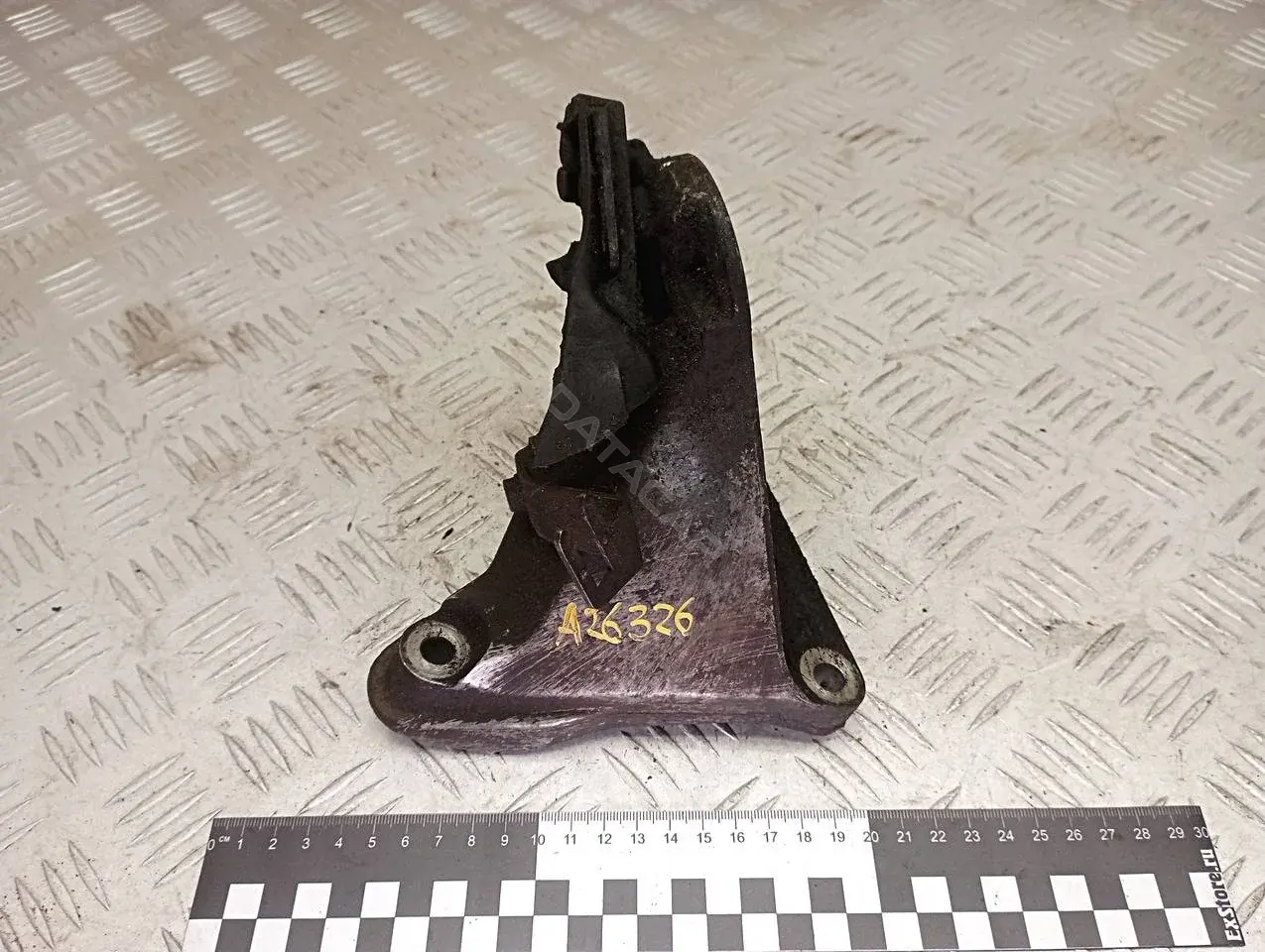 Кронштейн двигателя 074199275