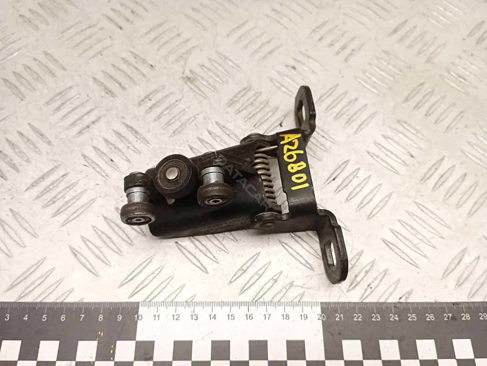 Ролик двери сдвижной YC15V268B40AL
