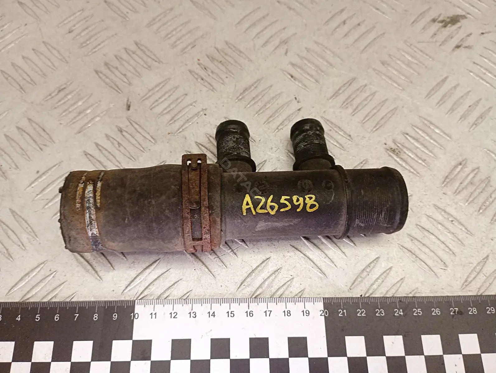 Фланец охлаждающей жидкости 8200590563, 922434, 922555