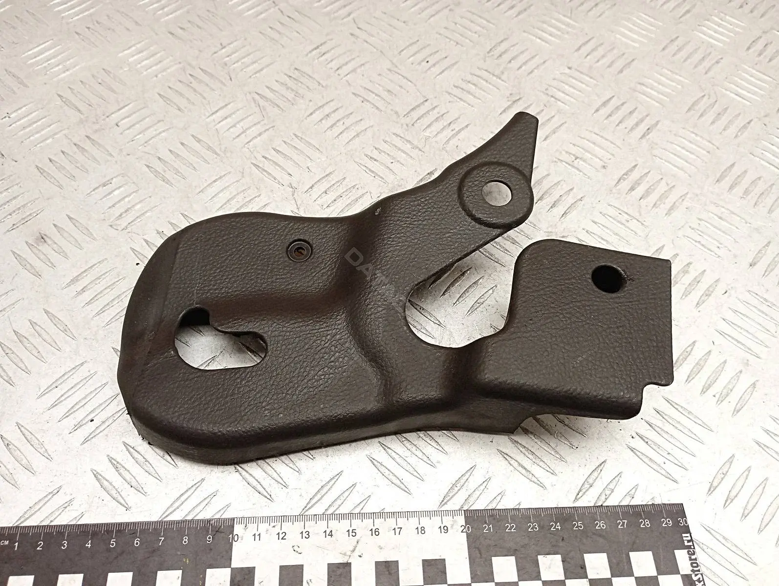 Пластик сиденья 890602B050