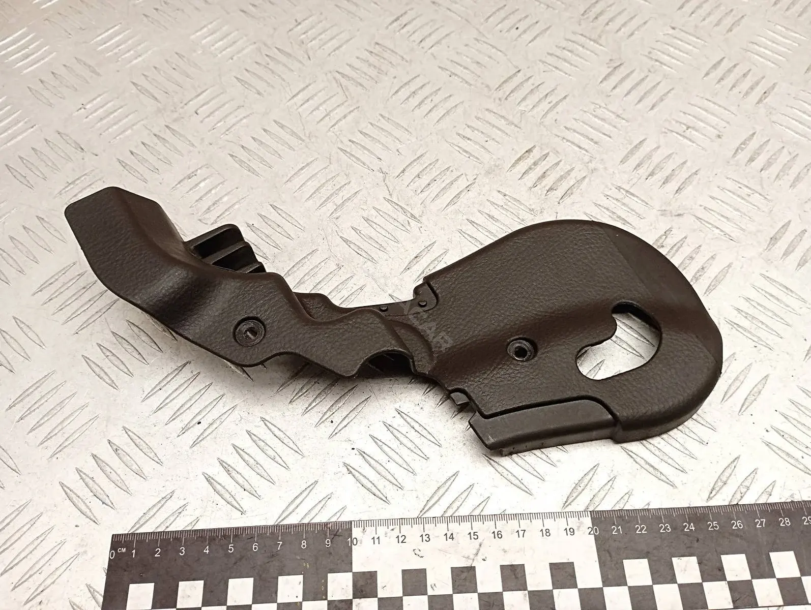 Пластик сиденья 890502B150