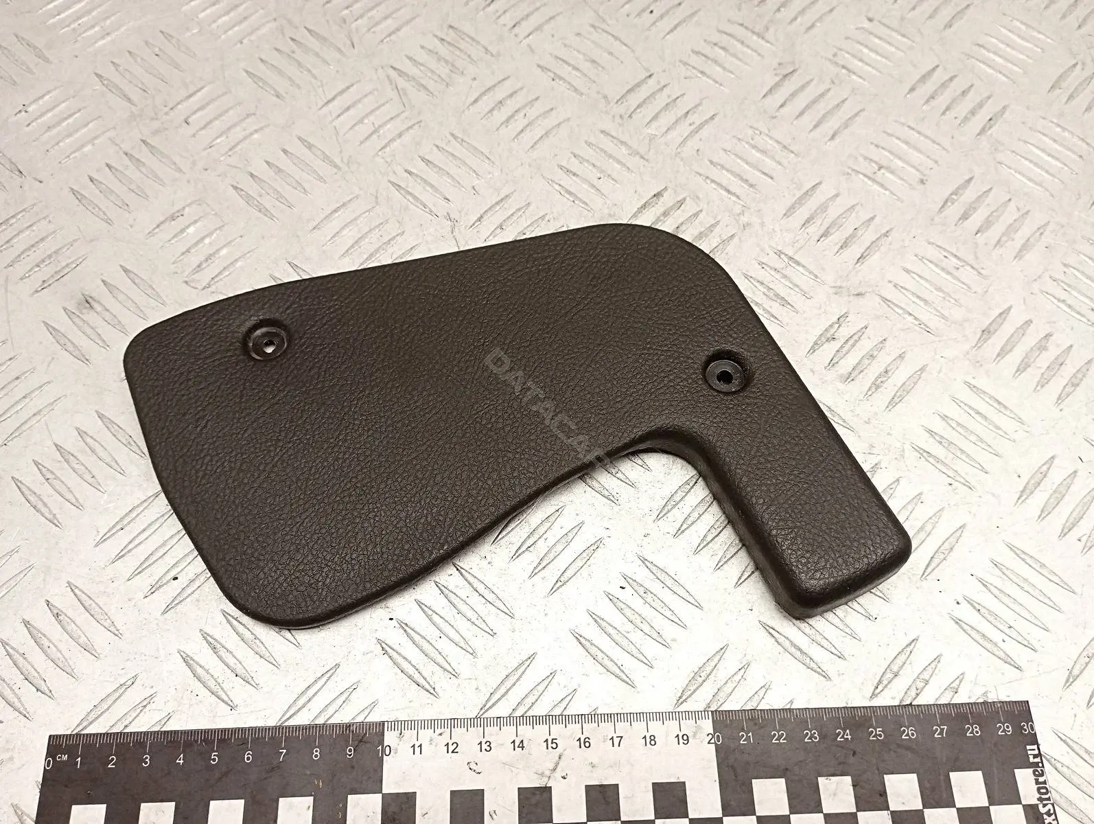 Пластик сиденья 892272B050