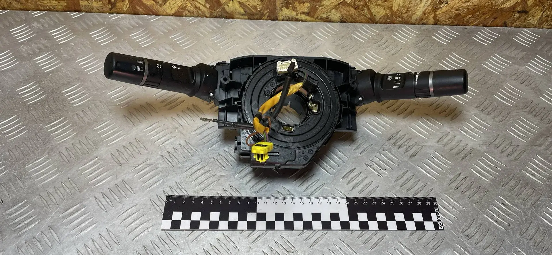 Переключатель подрулевой D65166CS0, DF7166122, GS1D661206A