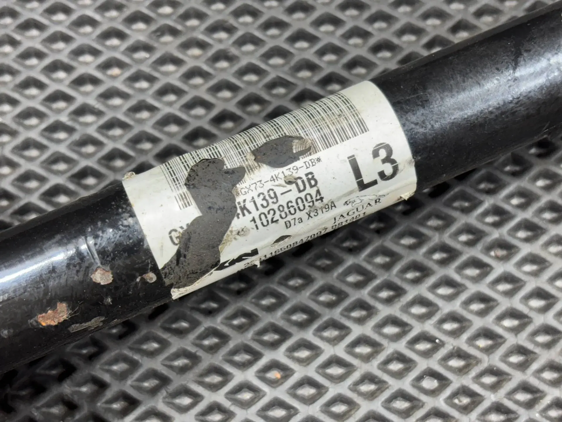 Приводной вал / Полуось GX73-4K139-DB, T2H3341