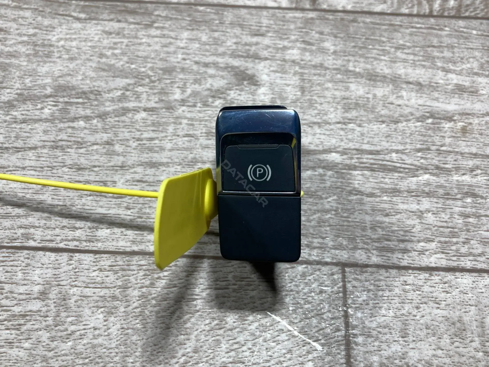 Кнопка стояночного тормоза 4G1927225C