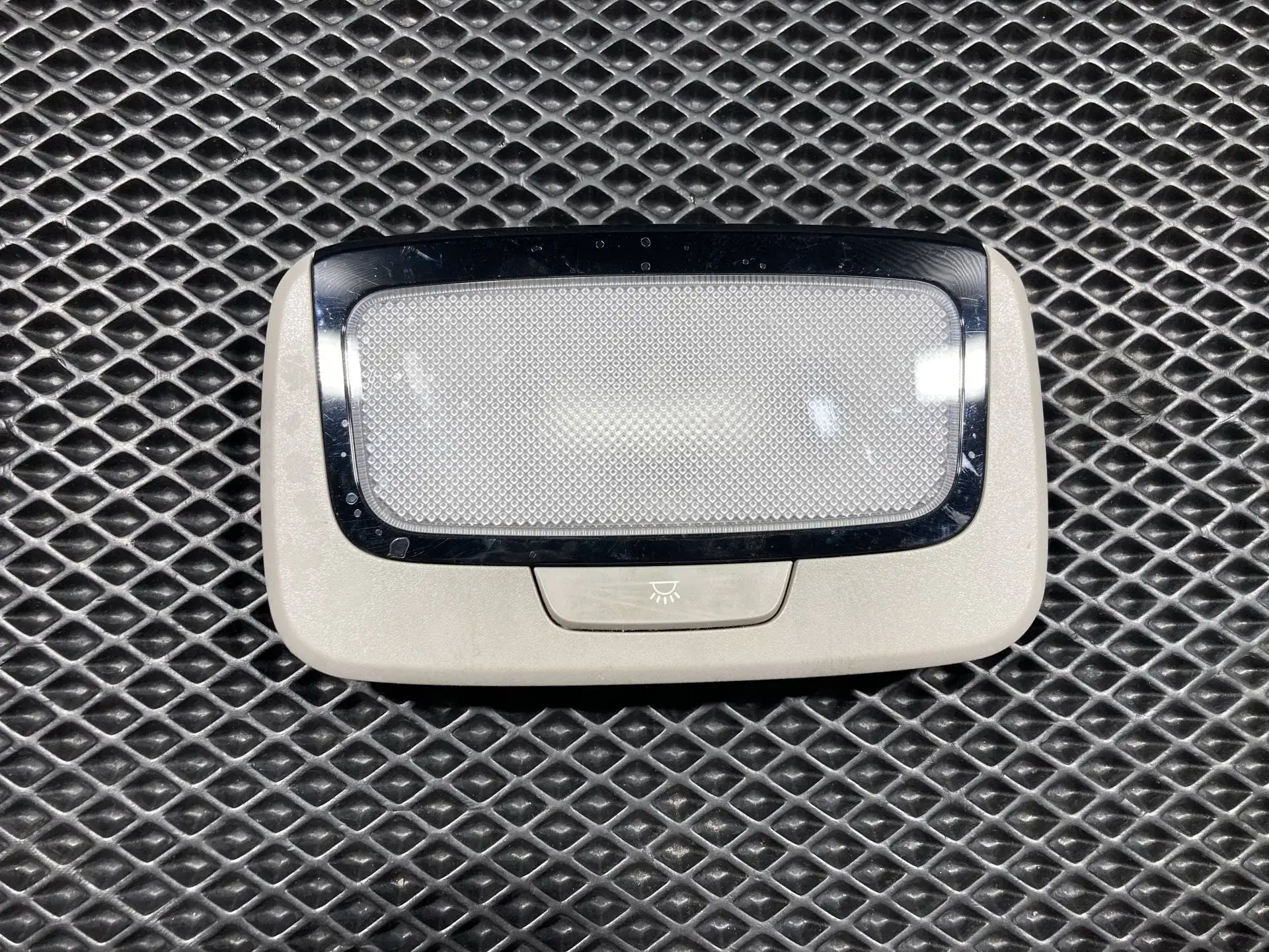 Плафон освещения салона 9285005000, 92850Q5000