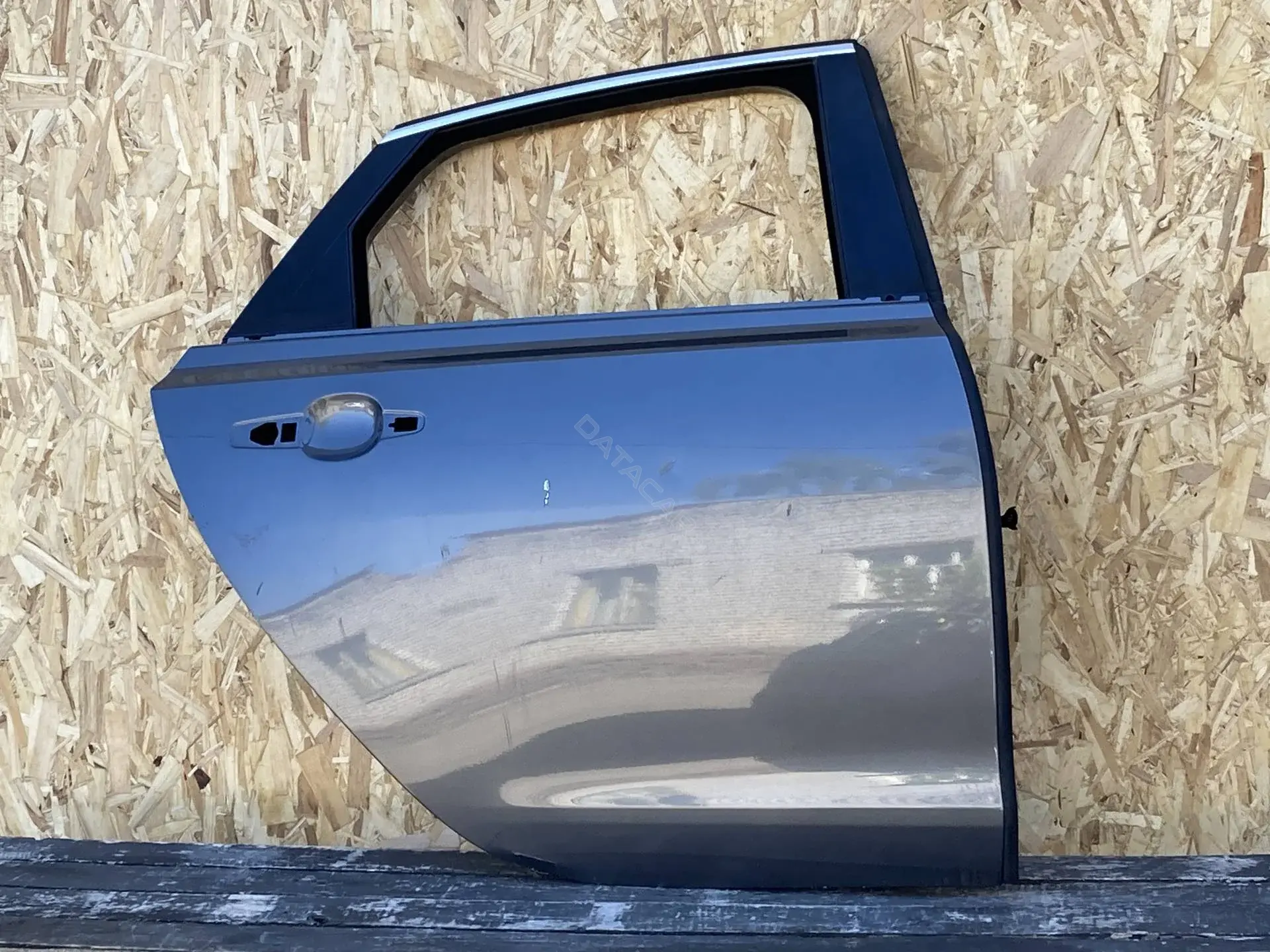 Дверь 8X23F24630AB