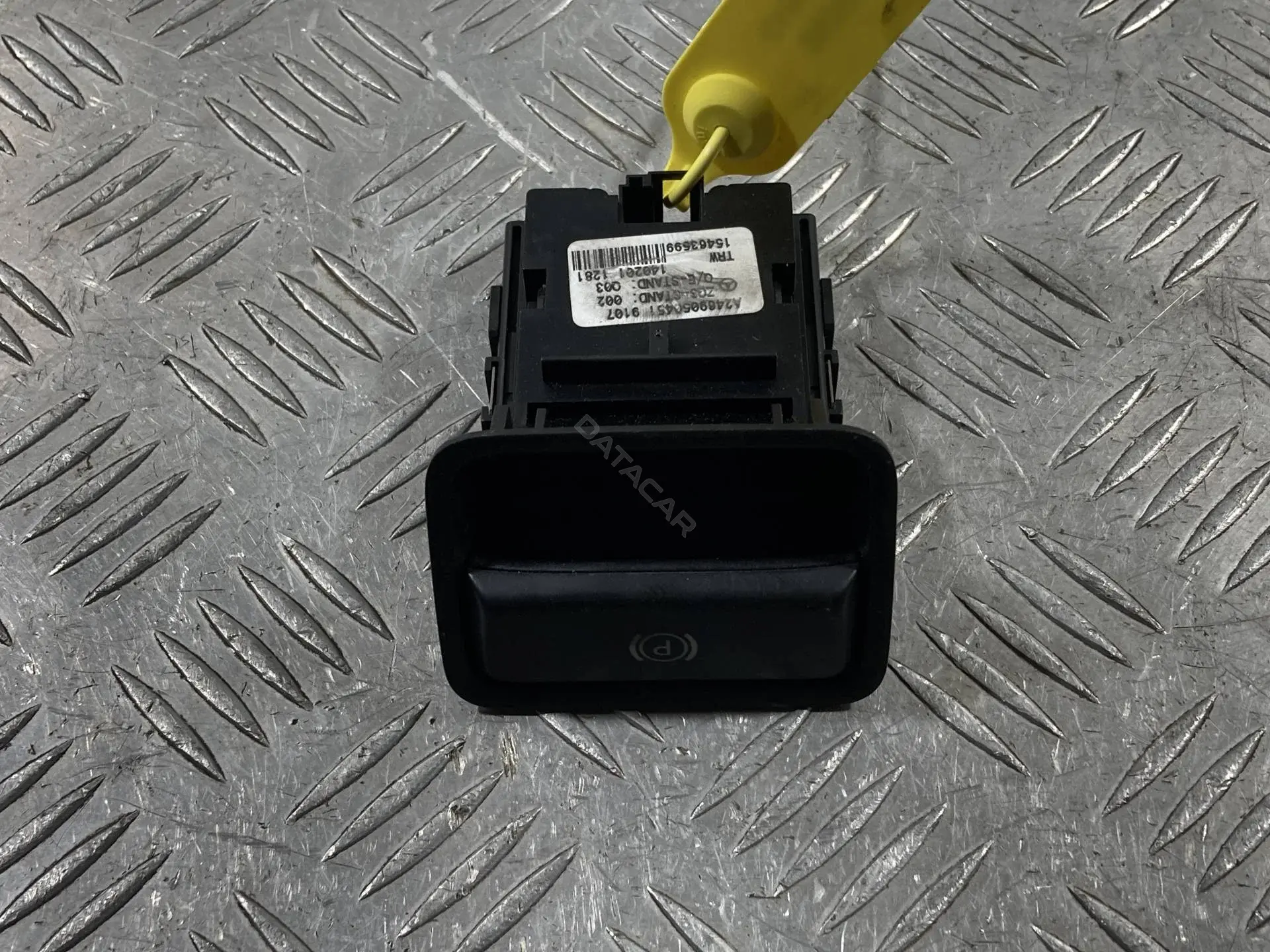 Кнопка стояночного тормоза A2469050451, A24690504519107