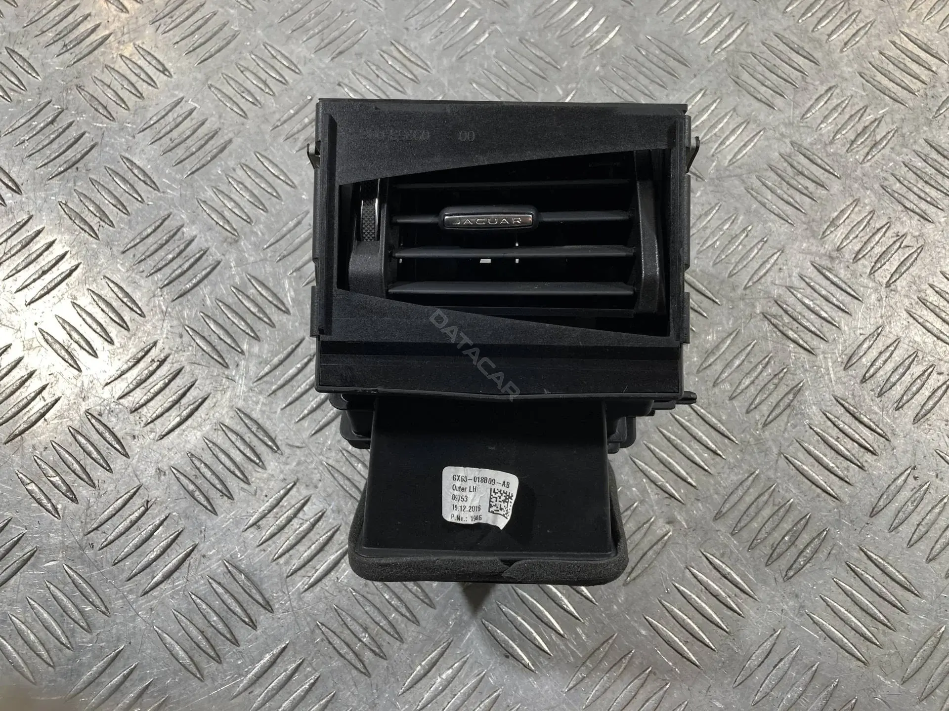 Дефлектор обдува салона GX63018B09A, GX63018B09AB, T2H23875