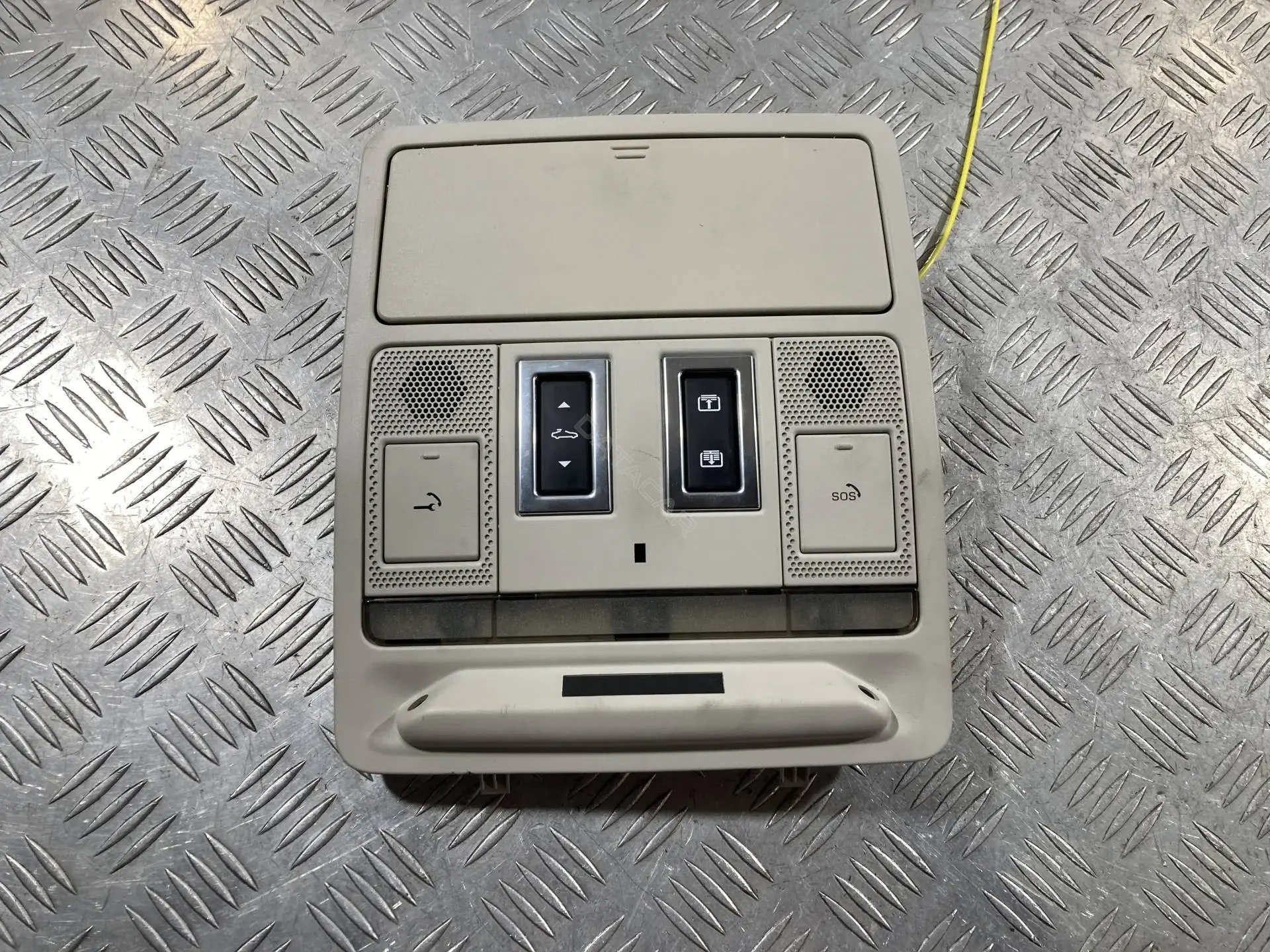 Плафон освещения салона EJ3218808AA, FK7219A391AA, GX73519A58