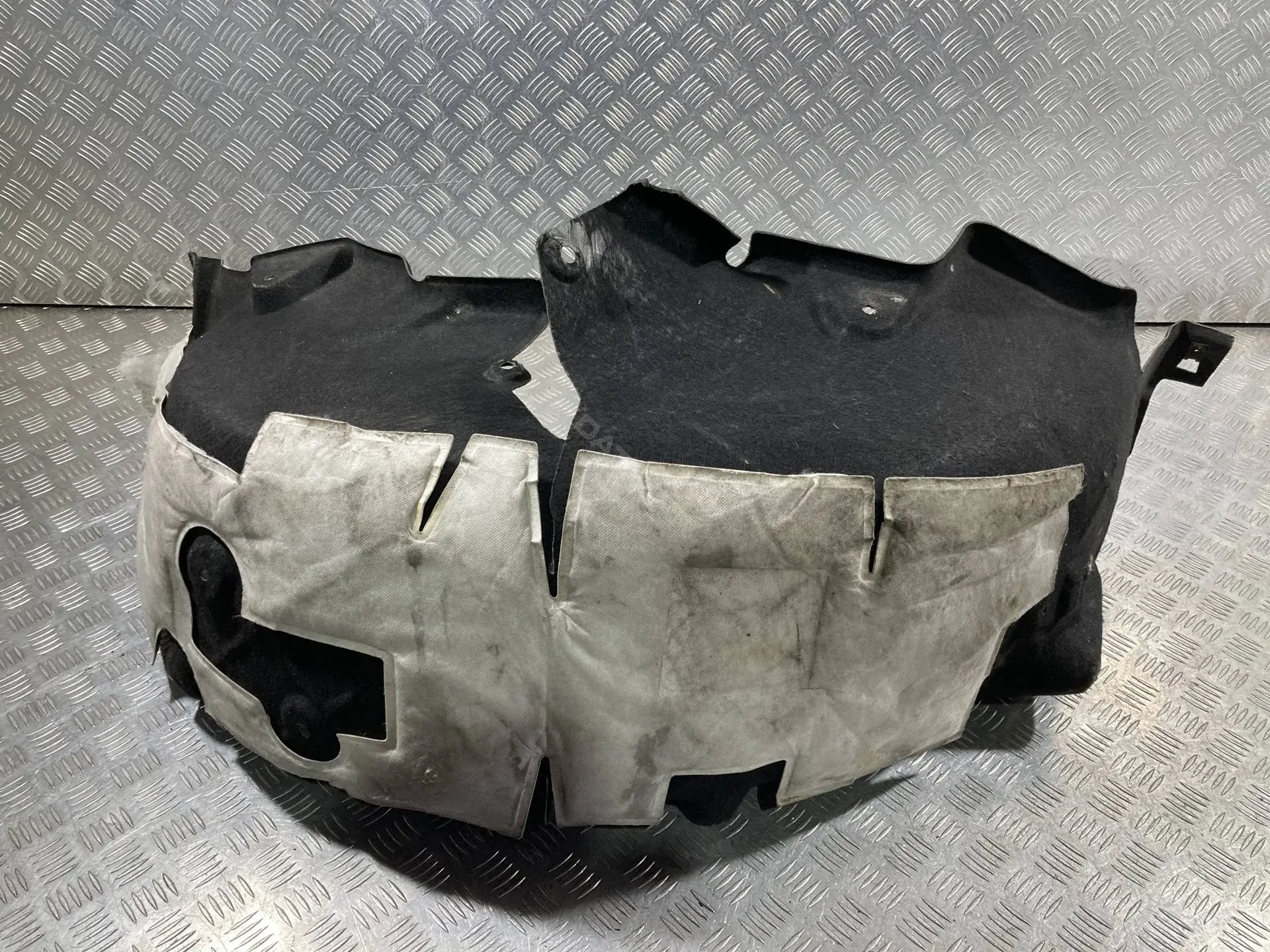 Подкрылок CPLA279D23, LR033054, LR050800