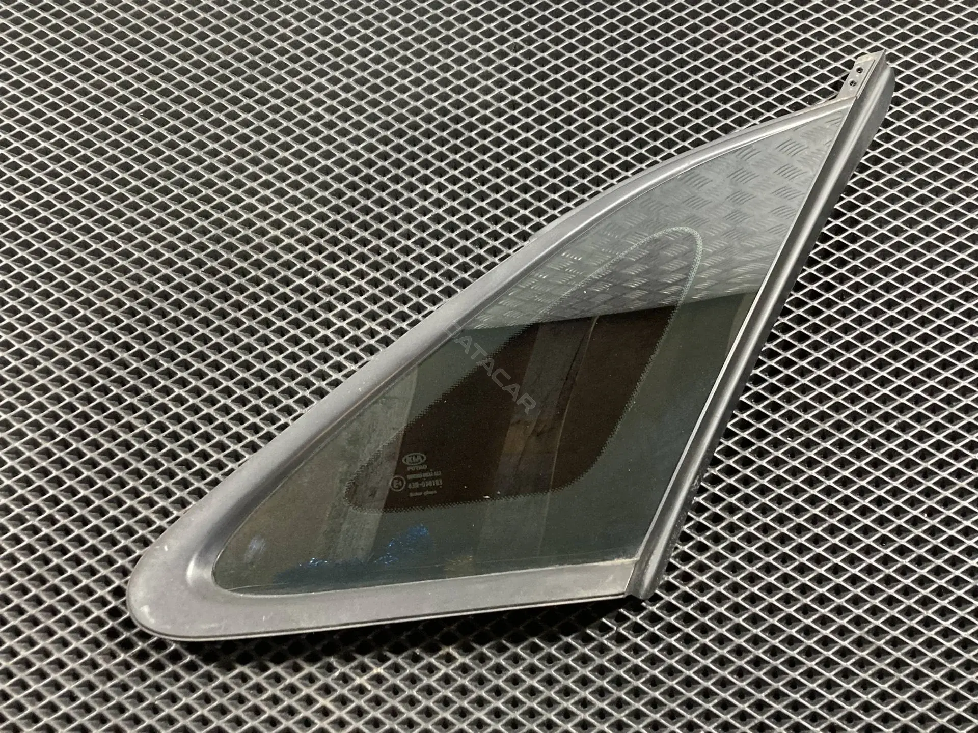 Стекло двери 87820-L3000