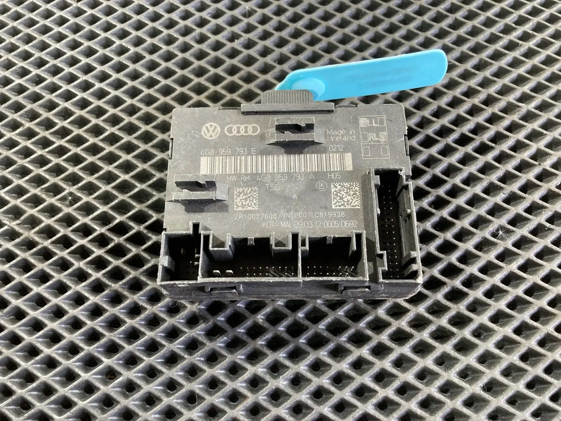 Блок управления двери 4G8959793A, 4G8959793E